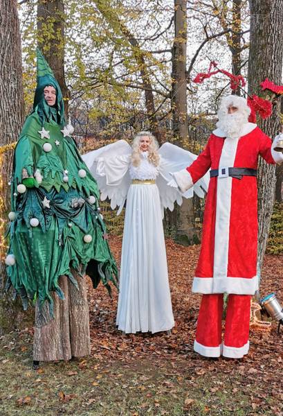 Weihnachtsstelzenfiguren